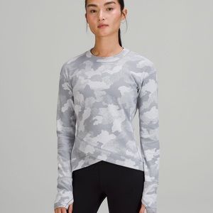 Lululemon Close to Crossing Long Sleeve *Rulu Size 4 in HSJS